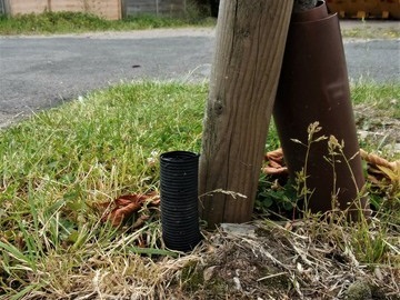 Tree watering pipe